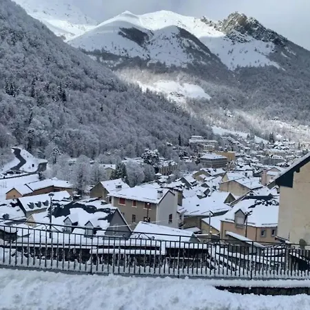 Le Jardin Privatif De Pauze Cauterets Wifi Et Parking Gratuits Vue Panoramique Apartment
