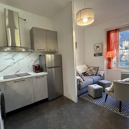 Le Jardin Privatif De Pauze A Apartment *